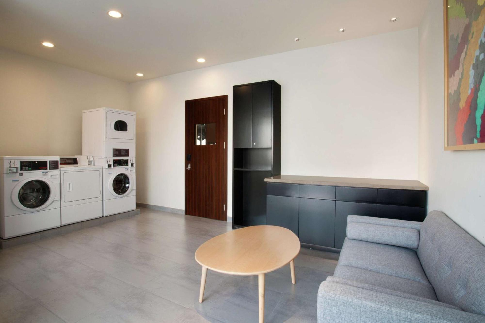 Hilton Garden Bao'an 酒店 4*